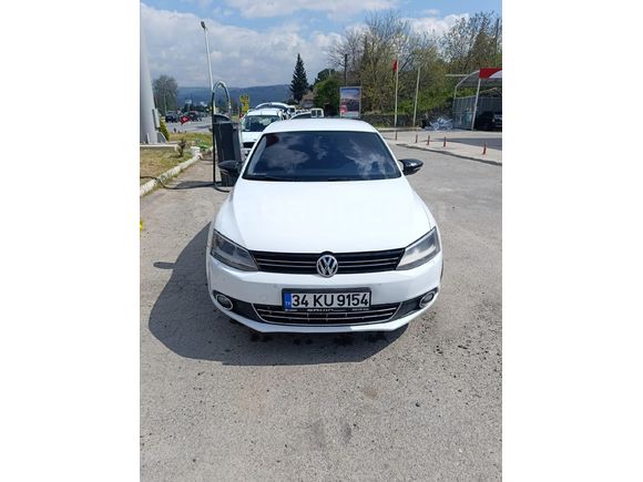 acil satılık ev alacağım için satıyorum otomatik Volkswagen Jetta 1.6 TDi 2014 Model