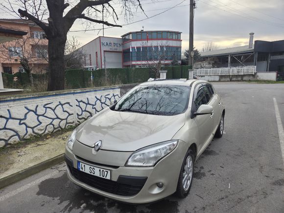 Sahibinden Renault Megane 1.6 Privilege 2011 Model