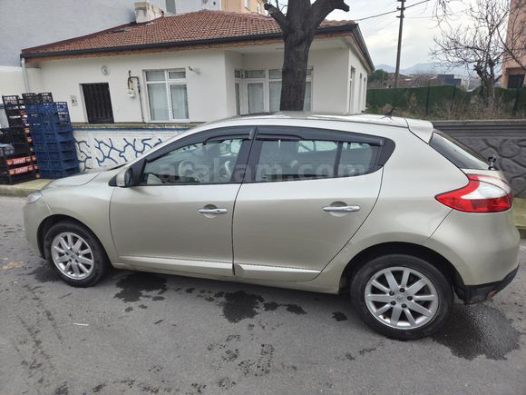 Sahibinden Renault Megane 1.6 Privilege 2011 Model