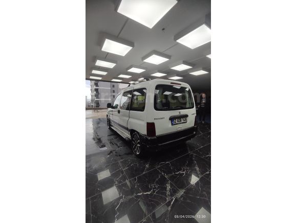 Sahibinden Acill satılık Peugeot Partner 1.9 D 2004 Model çift sürgü  arka tek kapı