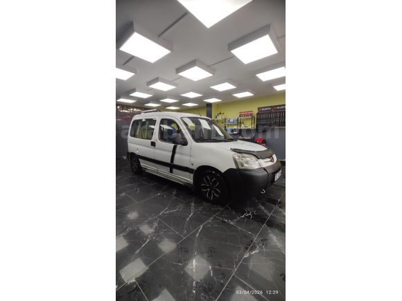 Sahibinden Acill satılık Peugeot Partner 1.9 D 2004 Model çift sürgü  arka tek kapı