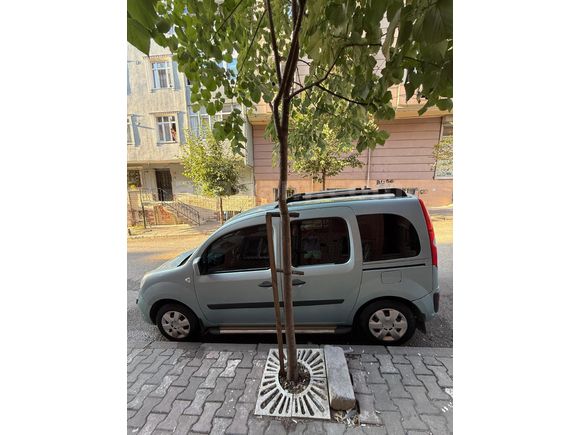 Sahibinden Renault Kangoo Multix 1.5 dCi Expression Chromeline 2010 Model  152.000 km Mavi