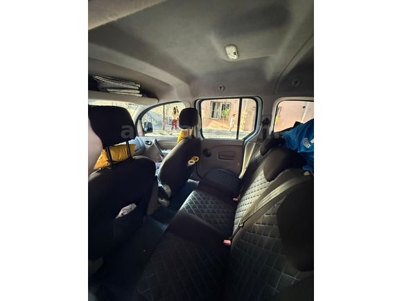 Sahibinden Renault Kangoo Multix 1.5 dCi Expression Chromeline 2010 Model  152.000 km Mavi