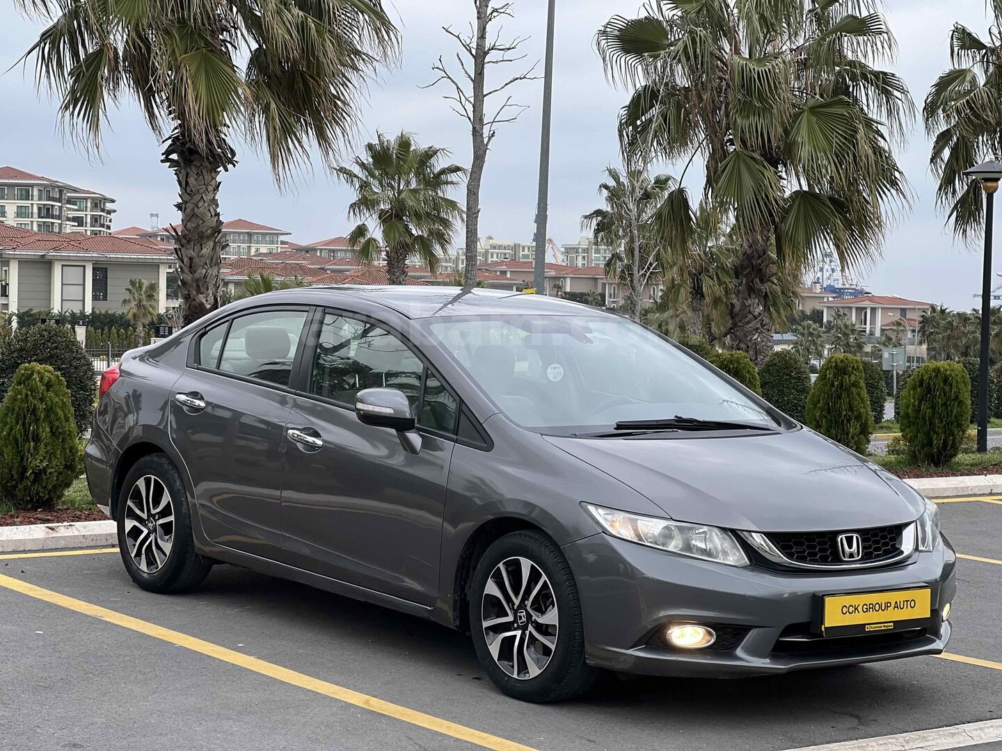 Galeriden Honda Civic 1.6i VTEC Eco Premium 2014 Model İstanbul 152.000 km Füme 5