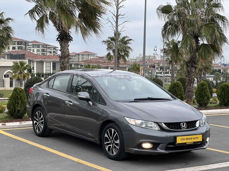 Galeriden Honda Civic 1.6i VTEC Eco Premium 2014 Model İstanbul 152.000 km Füme