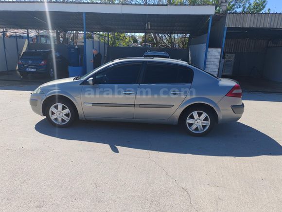 Sahibinden Renault Megane 1.5 dCi Dynamique 2006 Model  270.000 km Gri (Gümüş)