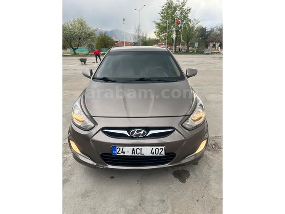 Sahibinden Hyundai Accent Blue 1.4 CVVT Mode Plus 2012 Model