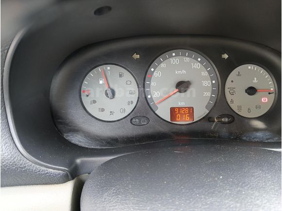 Sahibinden Renault Clio 1.4 Authentique 2006 Model  91.500 km Füme