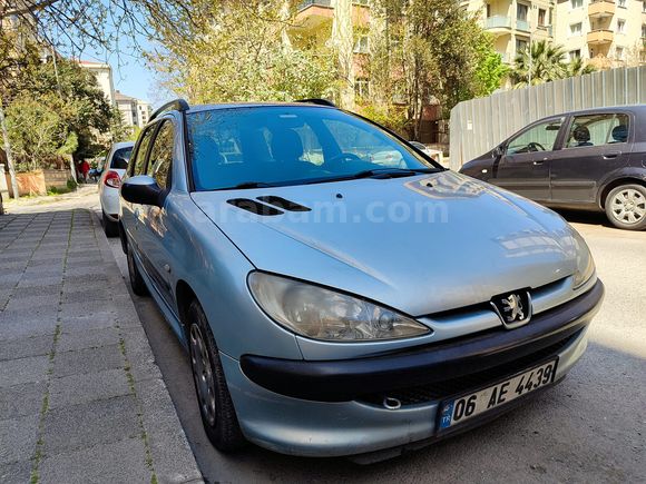 Sahibinden Peugeot 206 1.4 SW - Düzenli bakımları yapıldı