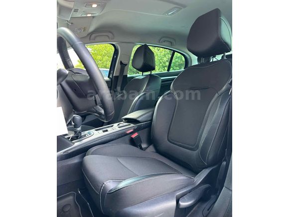 Sahibinden Renault Megane 1.3 TCe Icon 2022 Model 