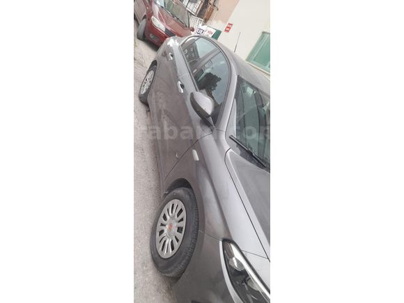 Sahibinden Fiat Egea 1.4 Fire Easy 2023 Model