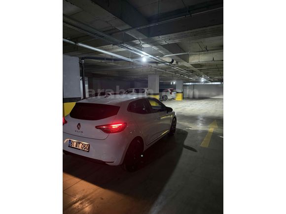 Renault Clio 1.3 TCe Touch 14900 km