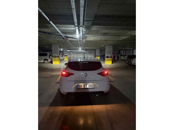 Renault Clio 1.3 TCe Touch 14900 km