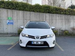 Sahibinden Toyota Auris 1.4 D-4D Active Skypack 2014 Model İstanbul 152.000 km Beyaz
