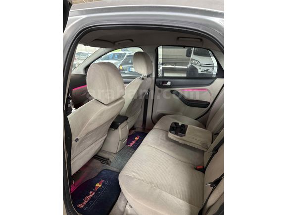 Sahibinden Ford Focus 1.6 TDCi Ghia 2006 Model 