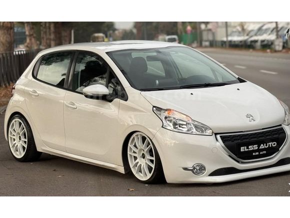 Sahibinden Peugeot 208 1.4 HDi Access 2013 Model İstanbul 212.000 km Beyaz