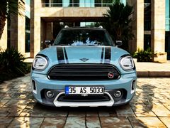 EMSALSİZ KOMBİNASYON: MINI COUNTRYMAN ALL4 ICONIC YOURS EDITION