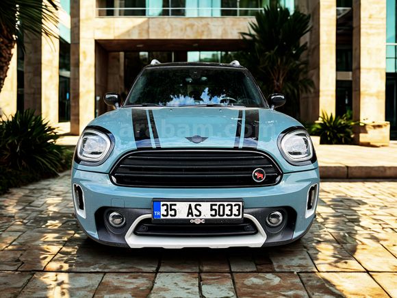 EMSALSİZ KOMBİNASYON: MINI COUNTRYMAN ALL4 ICONIC YOURS EDITION