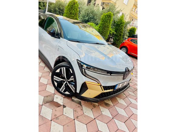 Sahibinden Renault Megane E-Tech Iconic 2023 Model