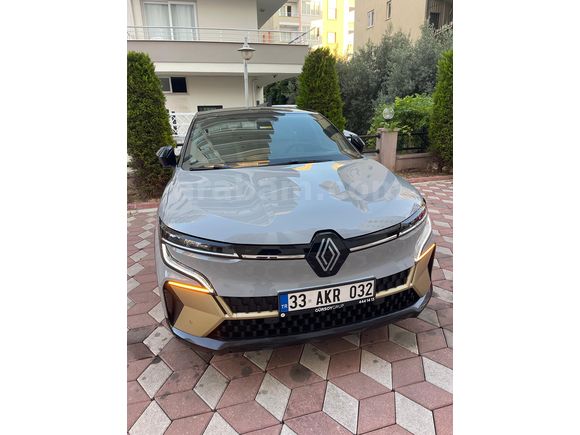 Sahibinden Renault Megane E-Tech Iconic 2023 Model