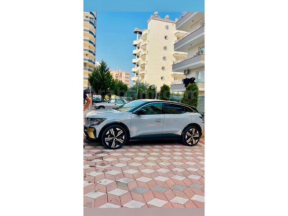 Sahibinden Renault Megane E-Tech Iconic 2023 Model