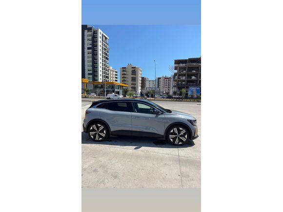 Sahibinden Renault Megane E-Tech Iconic 2023 Model