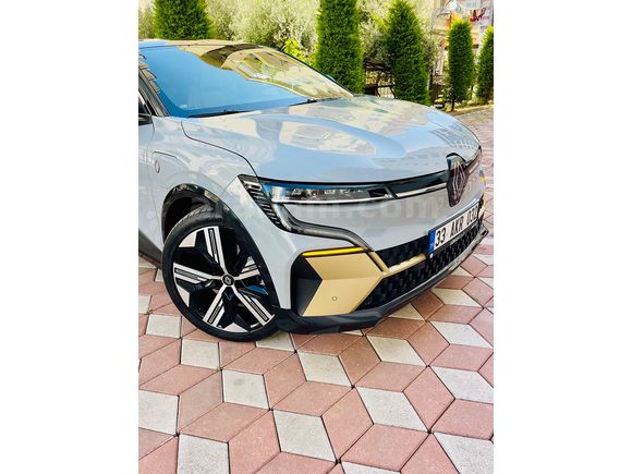 Sahibinden Renault Megane E-Tech Iconic 2023 Model