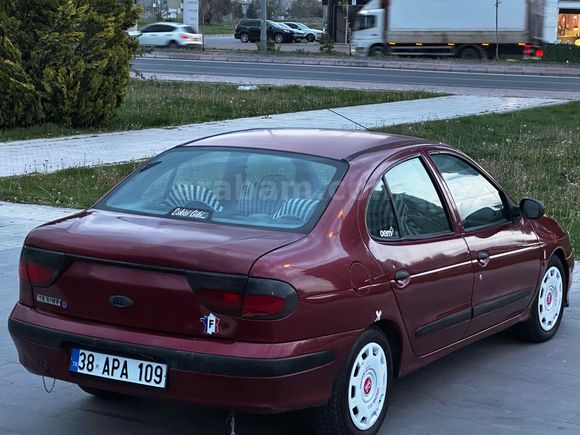 Sahibinden Renault Megane 2.0 RXE 1998 Model 