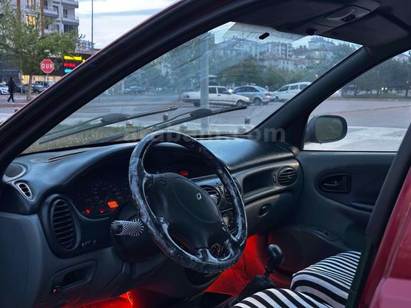 Sahibinden Renault Megane 2.0 RXE 1998 Model 