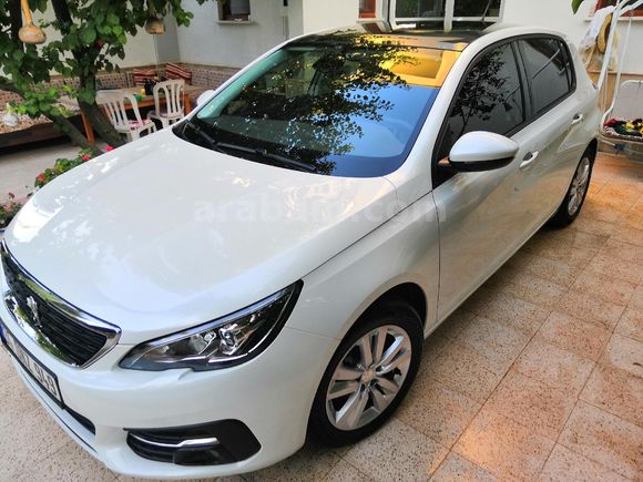 Sahibinden Peugeot 308 1.2 PureTech Style Tech 2020 Model  76.000 km Beyaz