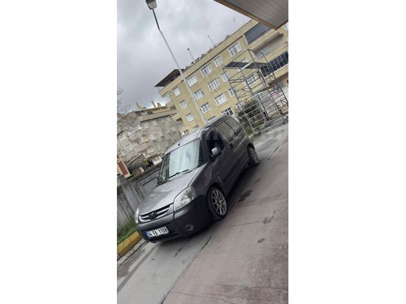Yapılı kupon Peugeot Partner 1.6 HDI 2007 Model 
