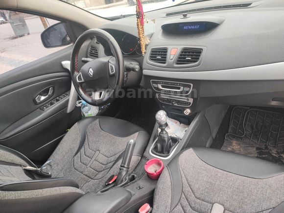 Sahibinden Renault Fluence 1.5 dCi Dynamique 2011 Model 
