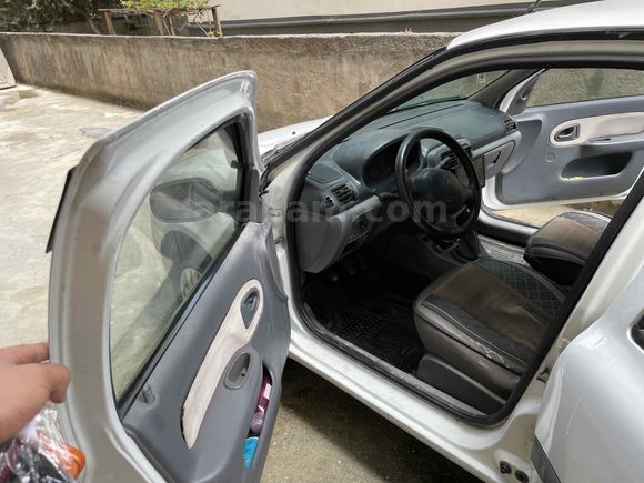 Sahibinden Renault Clio 1.4 2000 Model 