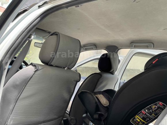 Sahibinden Renault Clio 1.4 2000 Model 