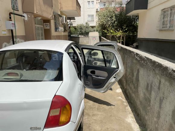 Sahibinden Renault Clio 1.4 2000 Model 