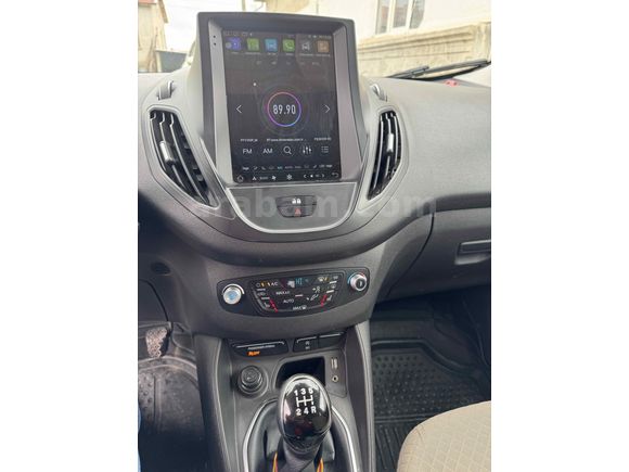 Sahibinden Ford Tourneo Courier 1.6 TDCi Titanium Plus 2015 Model 