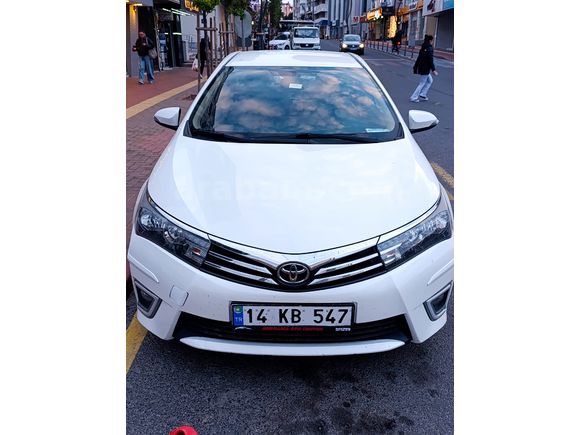 Memurdan satılık temiz Toyota Corolla 1.33 Life 2014 Model 