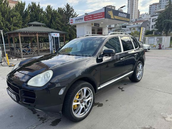 Sahibinden Porsche Cayenne 4.5 S 2004 Model 
MANTIKLI  takas olur 
 