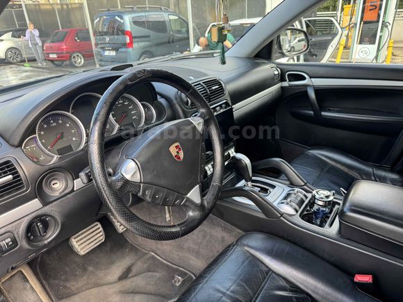 Sahibinden Porsche Cayenne 4.5 S 2004 Model 
MANTIKLI  takas olur 
 