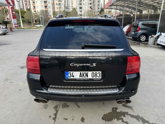 Sahibinden Porsche Cayenne 4.5 S 2004 Model 
MANTIKLI  takas olur 
 