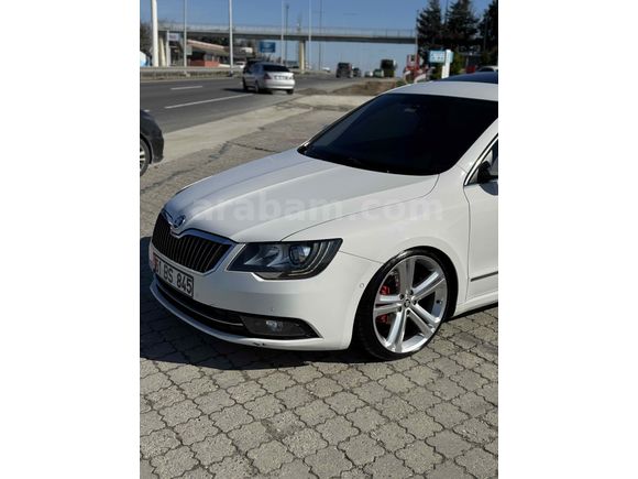   2013 SKODA SUPERB PRESTİGE PAKET HATASIZ DEĞİŞENSİZ 