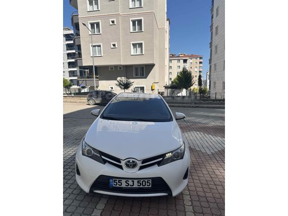 Sahibinden Toyota Auris 1.33 Life 2013 Model 