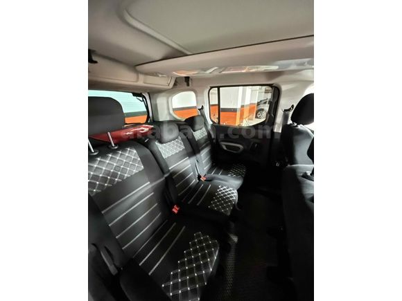 Sahibinden Opel Combo 1.5 CDTI Ultimate 2024 Model  17.000 km Beyaz