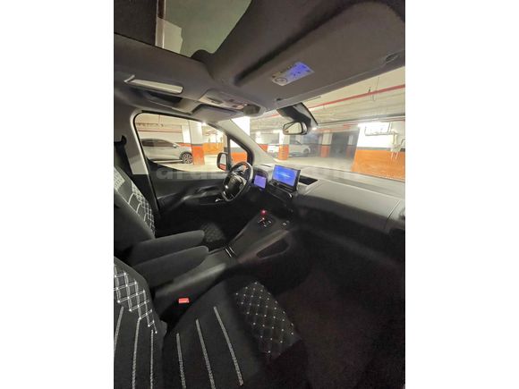 Sahibinden Opel Combo 1.5 CDTI Ultimate 2024 Model  17.000 km Beyaz