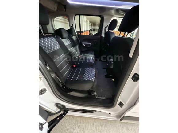 Sahibinden Opel Combo 1.5 CDTI Ultimate 2024 Model  17.000 km Beyaz