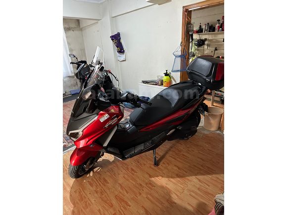 Sahibinden  kırmızı forza  9800 km 