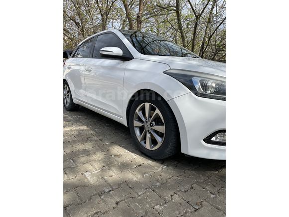 Sahibinden Hyundai i20 1.4 CRDi Style 2016 Model 