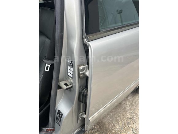 TR de tek 160 km koleksiyonluk Mercedes - Benz E 200 Avantgarde