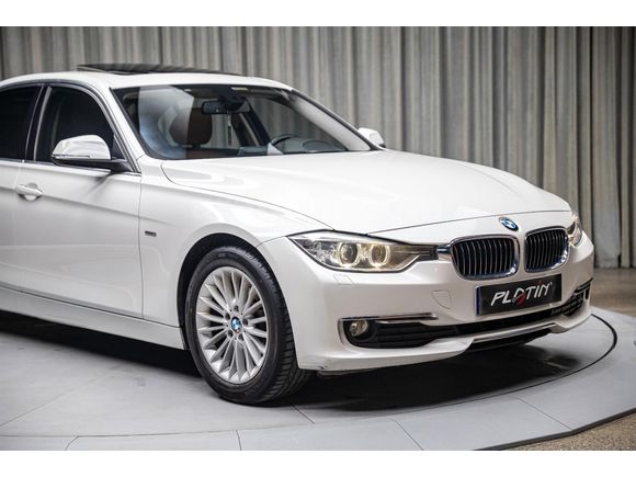 2014 BMW 3 SERISI 320i ED Luxury Line