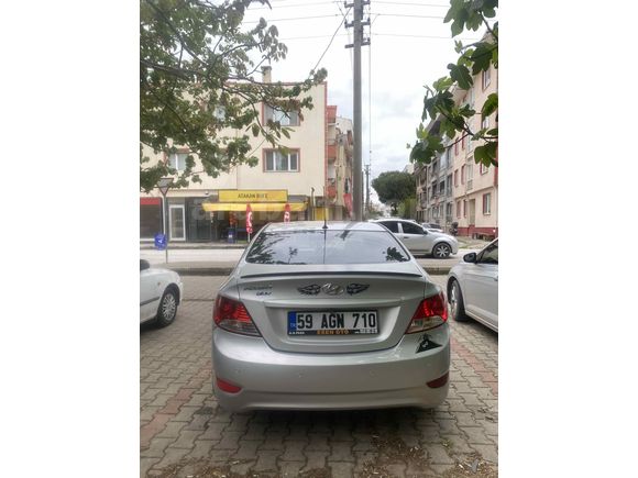 Sahibinden Hyundai Accent Blue 1.6 CRDI Biz 2014 Model 
